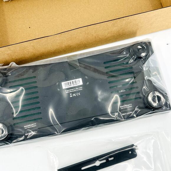 Binary 230 Series 1x8 HDMI Splitter & Clock Stretcher (B-230-HDSPLTR-1x8) NIB - Picture 7 of 10